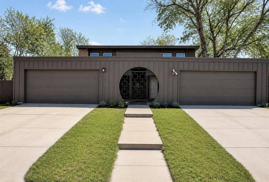 Property photo for 6321 Walraven Circle, Fort Worth, TX