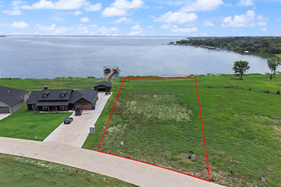 Property photo for 241 Caro Drive, West Tawakoni, TX