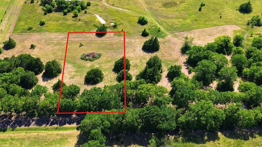 Property photo for TBD3 Stafford, Italy, TX