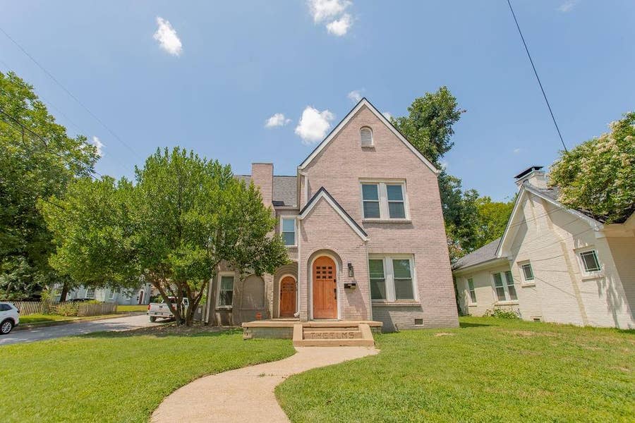 Property photo for 831 W Houston Street, Tyler, TX