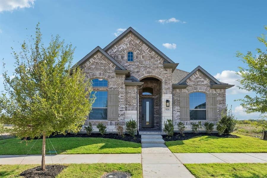 Property photo for 9221 Persimmon Lane, Mesquite, TX