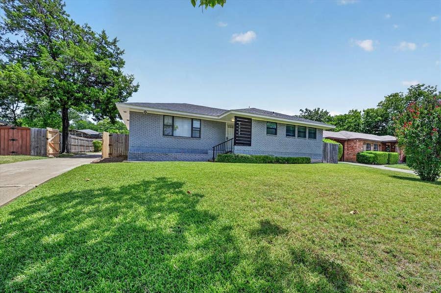 Property photo for 5906 Rocky Ridge Road, Dallas, TX