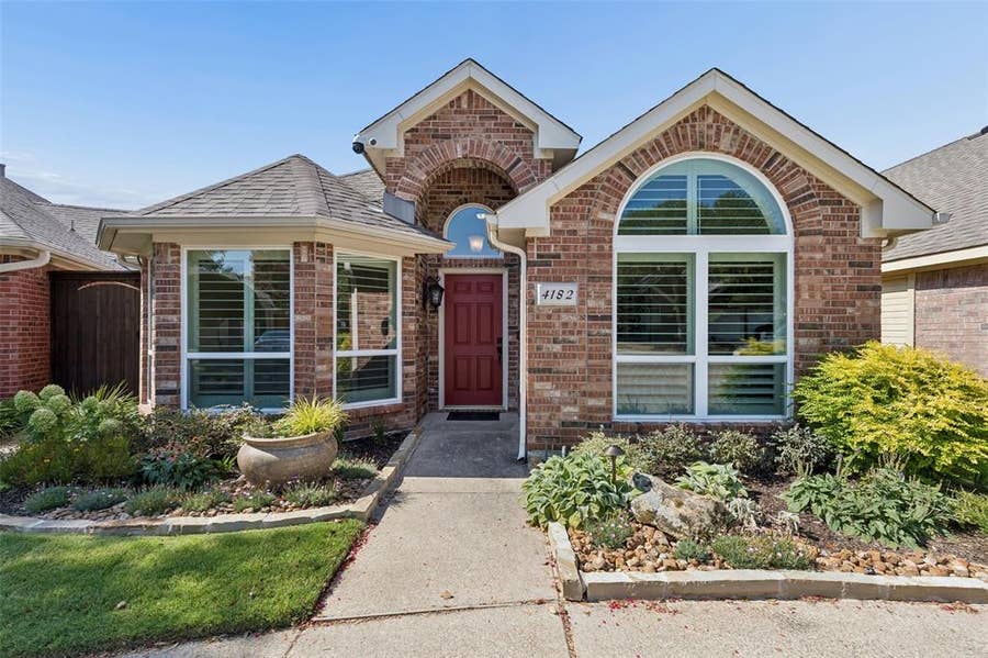 Property photo for 4182 Midrose Trail, Dallas, TX