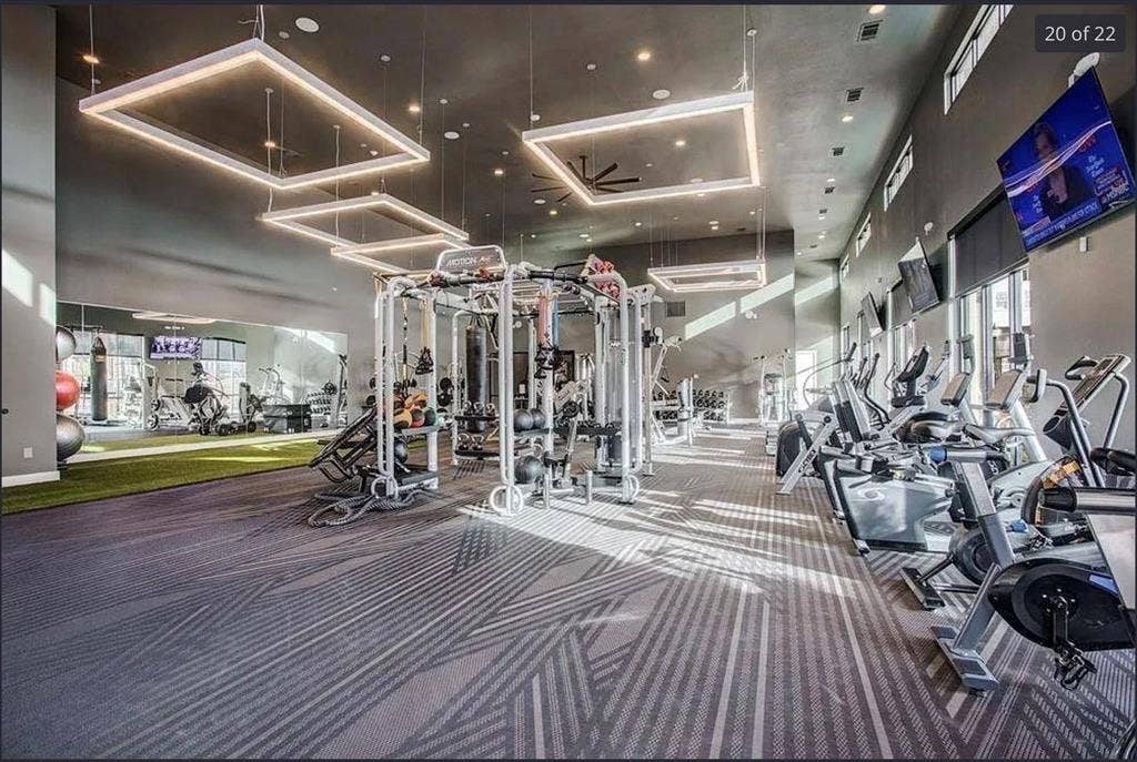 1450 Elevado Drive, Dallas, TX 75212 1450 Elevado Drive, Dallas, TX 75212