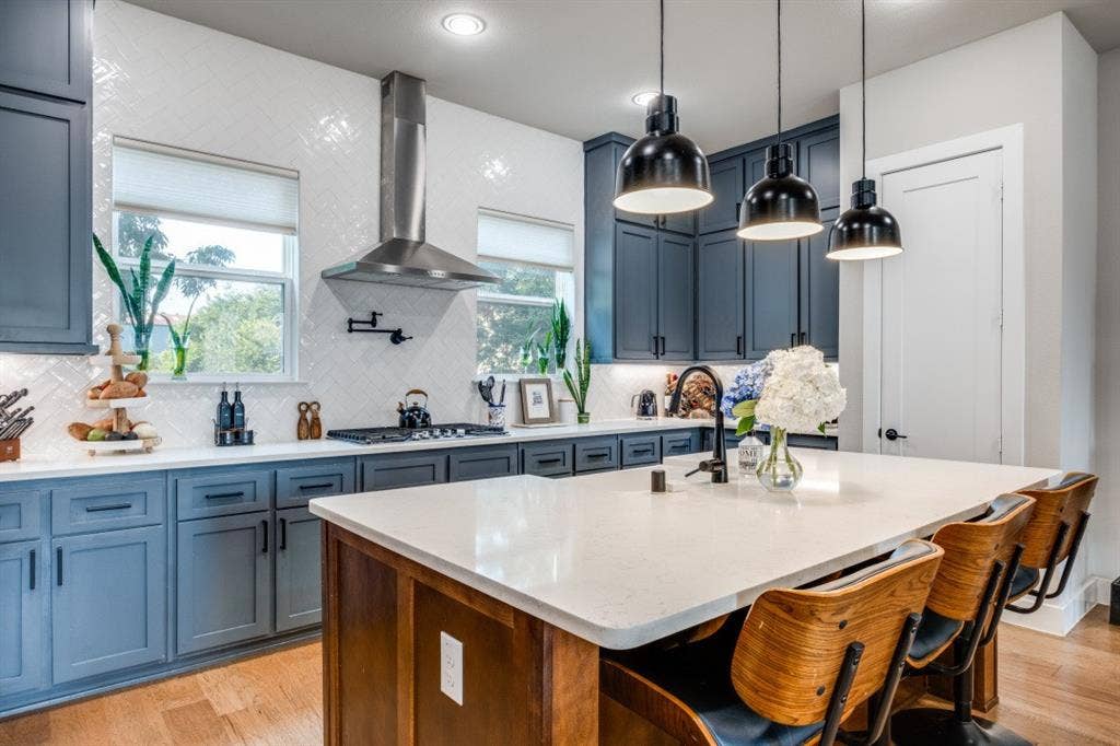 1450 Elevado Drive, Dallas, TX 75212 1450 Elevado Drive, Dallas, TX 75212