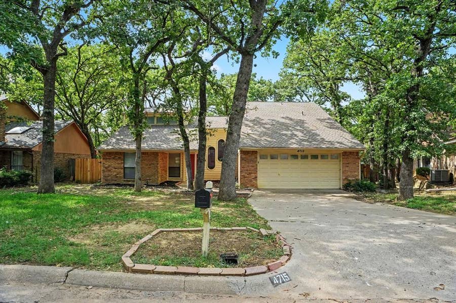 Property photo for 4715 Burning Springs Drive, Arlington, TX