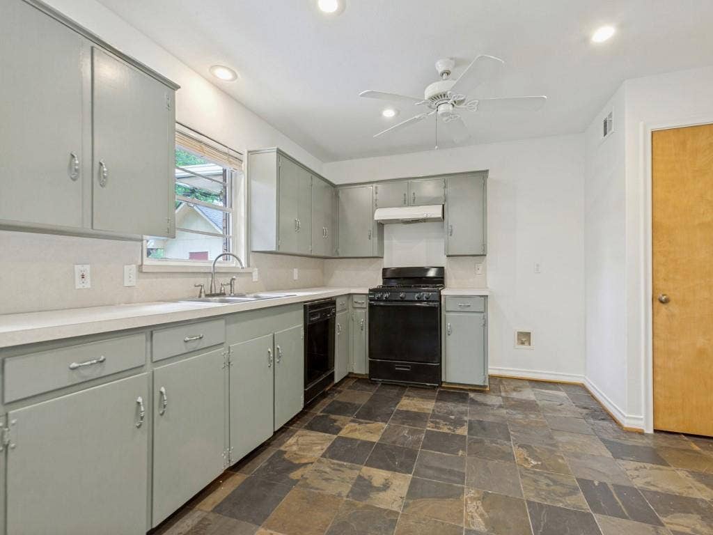 600 Ridgedale Drive, Richardson, TX 75080 600 Ridgedale Drive, Richardson, TX 75080
