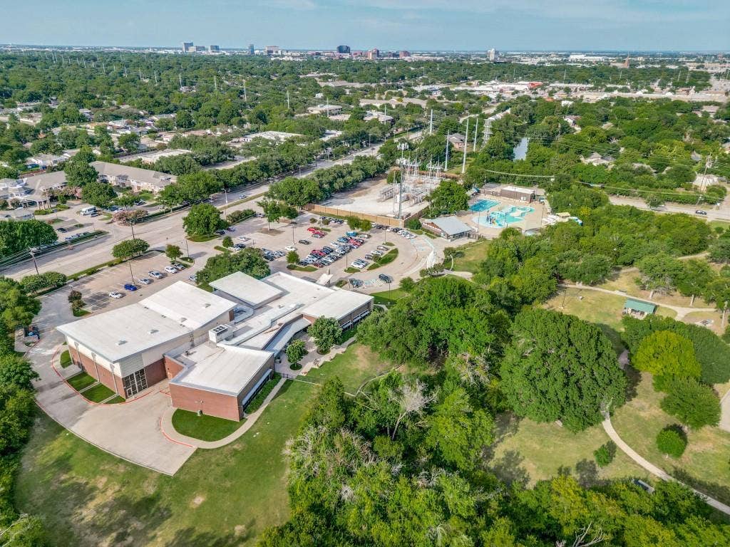 600 Ridgedale Drive, Richardson, TX 75080 Heights Rec Center and Swimming Pool