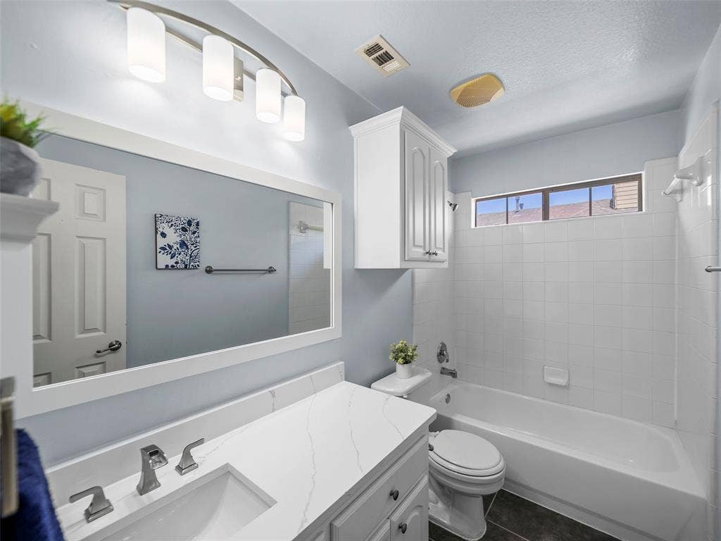 821 Redbud Drive, Allen, TX 75002 821 Redbud Drive, Allen, TX 75002