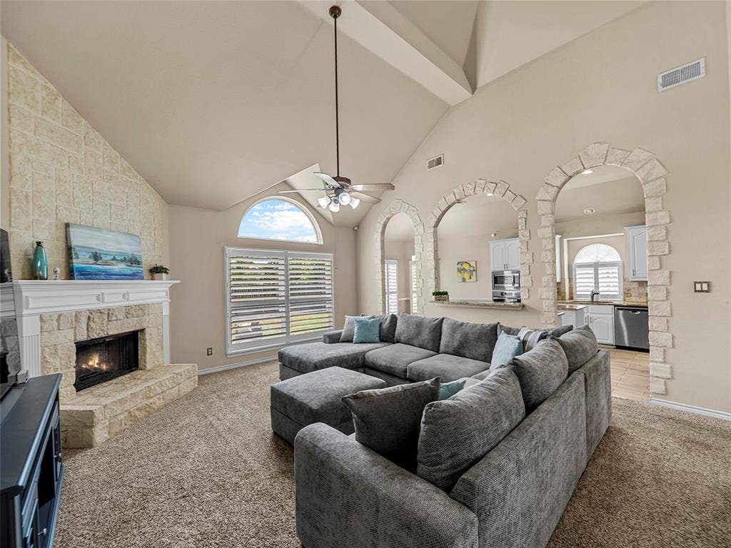 821 Redbud Drive, Allen, TX 75002 821 Redbud Drive, Allen, TX 75002