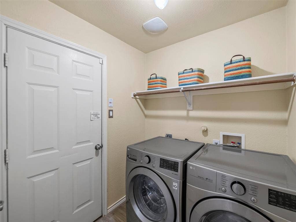 821 Redbud Drive, Allen, TX 75002 821 Redbud Drive, Allen, TX 75002