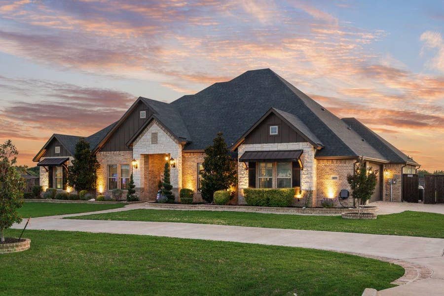 Property photo for 6031 Waggoner Way, Midlothian, TX