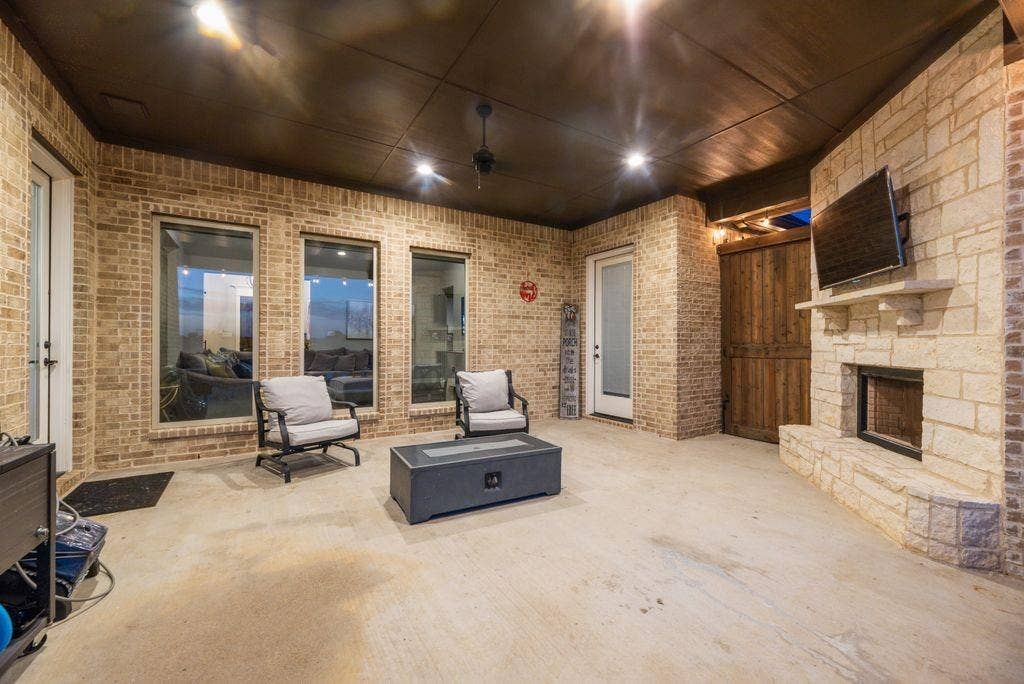 6031 Waggoner Way, Midlothian, TX 76065 6031 Waggoner Way Midlothian, TX 76065