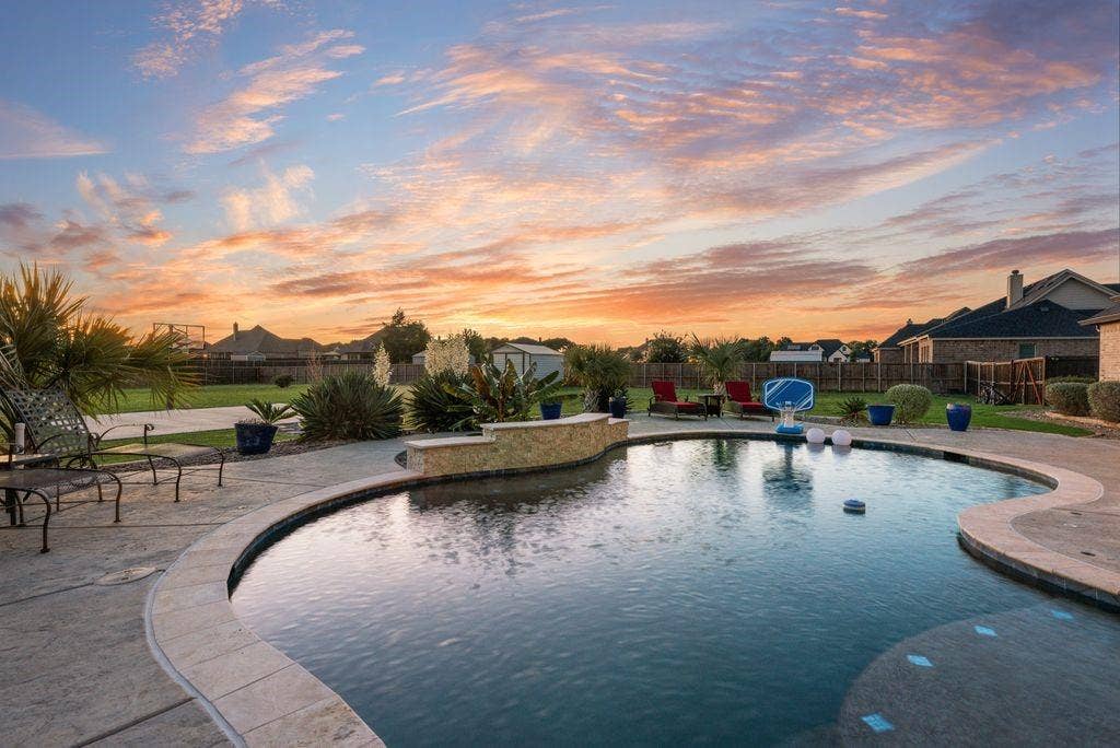 6031 Waggoner Way, Midlothian, TX 76065 6031 Waggoner Way Midlothian, TX 76065
