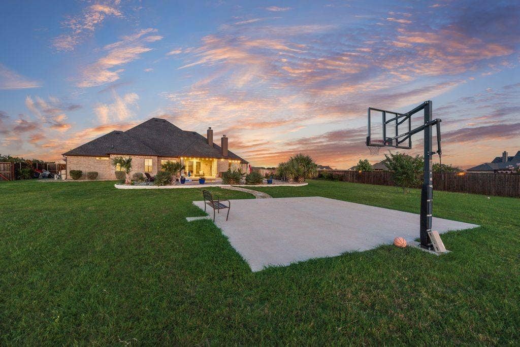 6031 Waggoner Way, Midlothian, TX 76065 6031 Waggoner Way Midlothian, TX 76065