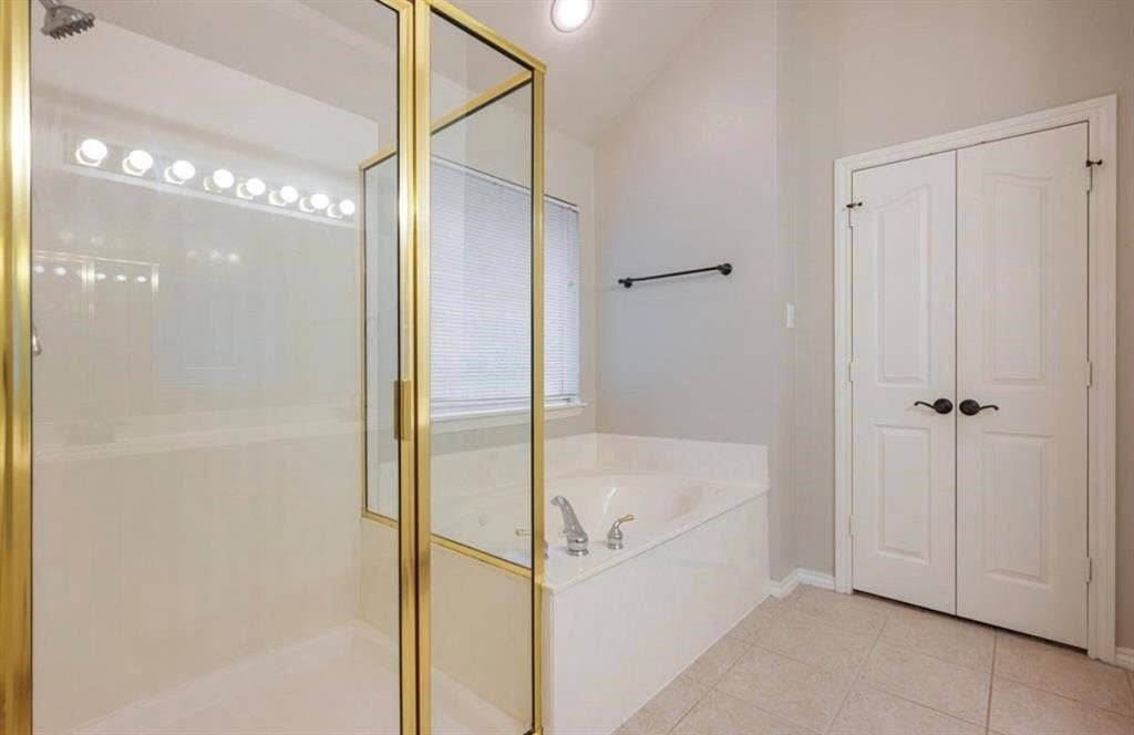 1803 Clover Hill RDMansfield, tX 76063