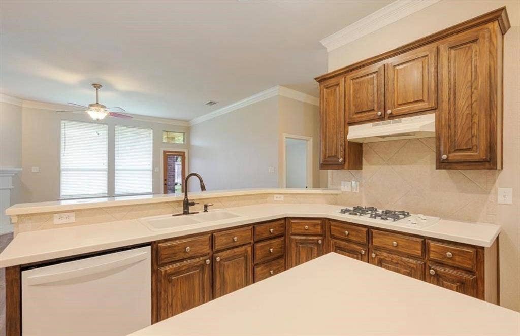 1803 Clover Hill RDMansfield, tX 76063