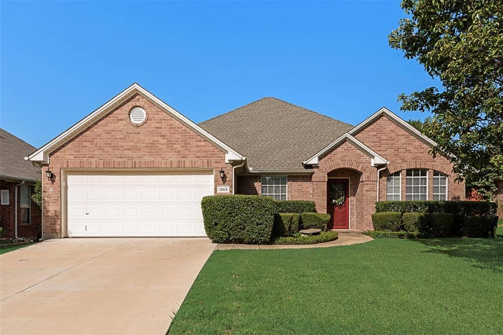 1803 Clover Hill RDMansfield, tX 76063