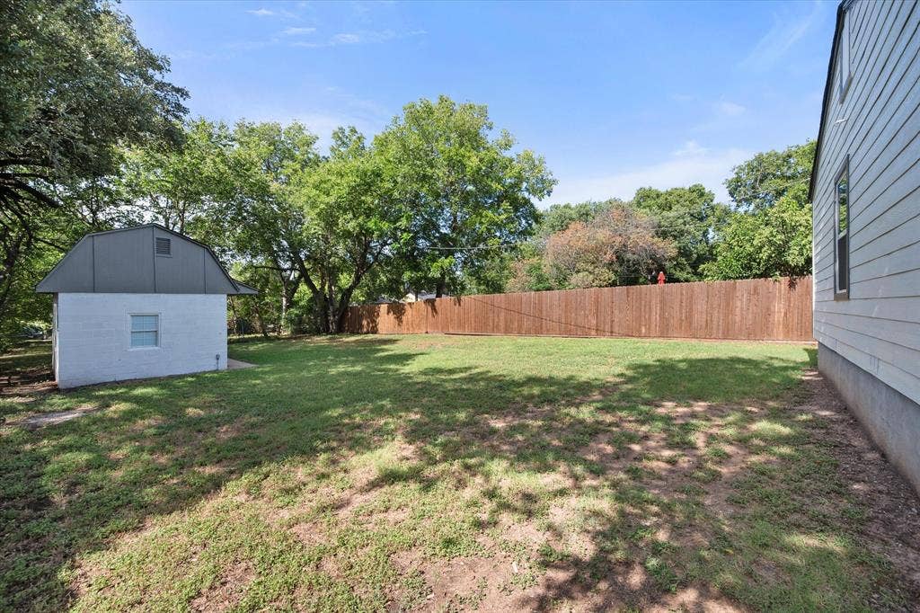 5117 Almena Road, River Oaks, TX 76114 5117 Almena Road, River Oaks, TX 76114