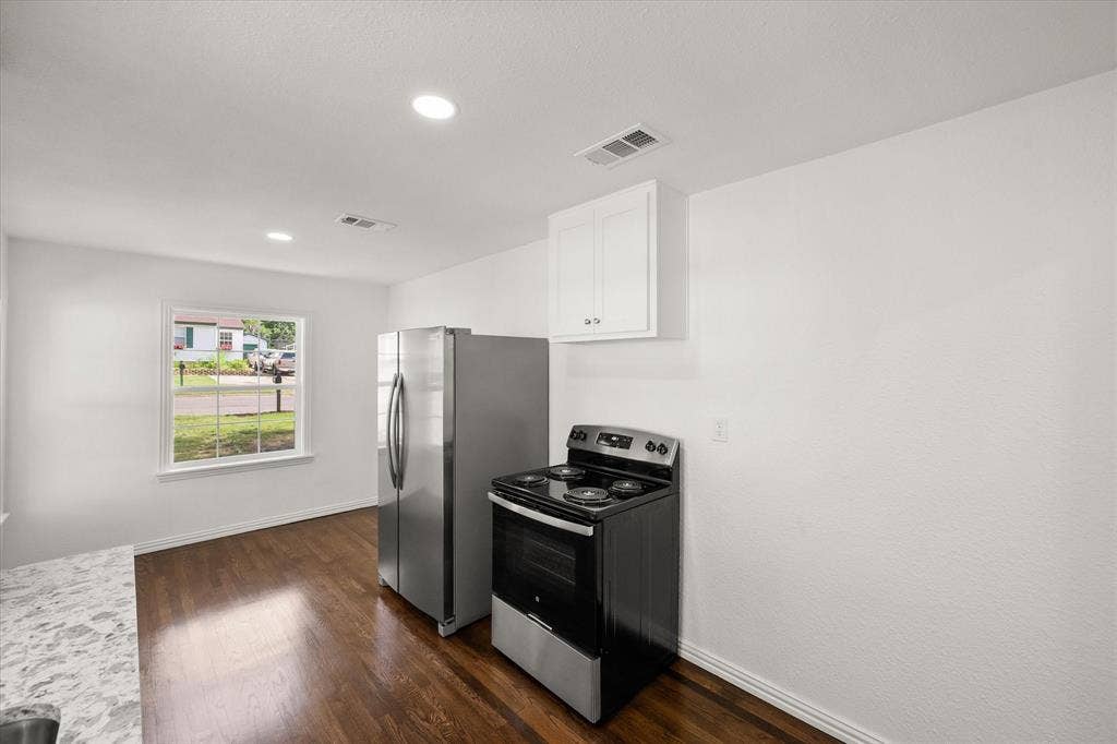 5117 Almena Road, River Oaks, TX 76114 5117 Almena Road, River Oaks, TX 76114