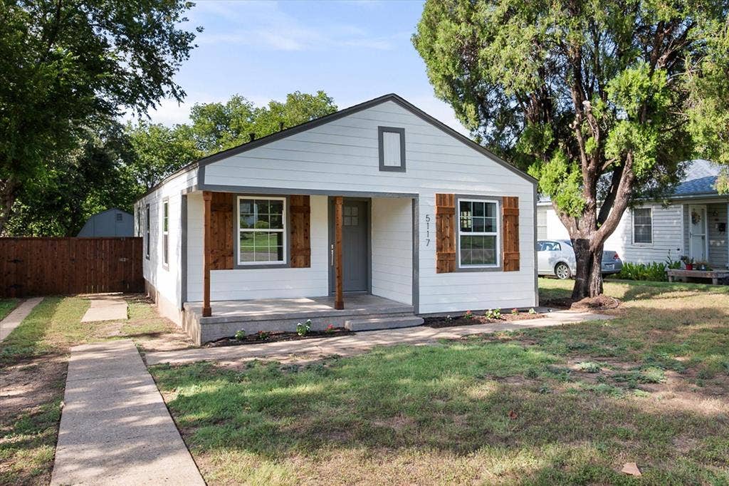 5117 Almena Road, River Oaks, TX 76114 5117 Almena Road, River Oaks, TX 76114