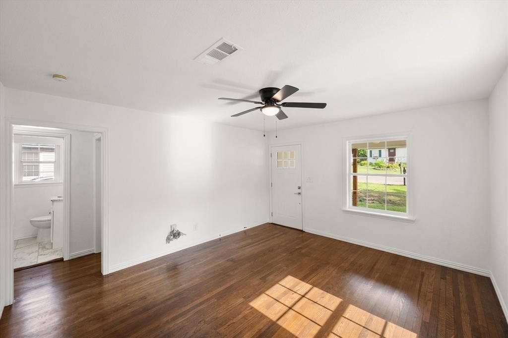 5117 Almena Road, River Oaks, TX 76114 5117 Almena Road, River Oaks, TX 76114