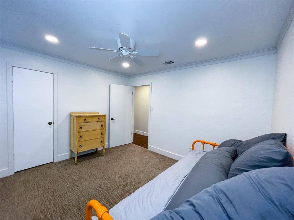 112 Overcrest Drive, Benbrook, TX 76126 112 Overcrest Drive, Benbrook, TX 76126