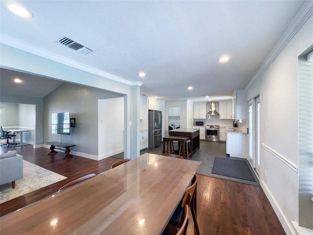 112 Overcrest Drive, Benbrook, TX 76126 112 Overcrest Drive, Benbrook, TX 76126