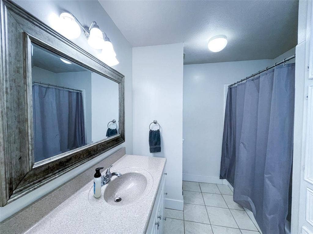 112 Overcrest Drive, Benbrook, TX 76126 112 Overcrest Drive, Benbrook, TX 76126