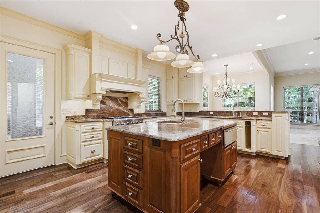 2030 Equestrian Lane, Tyler, TX 75703 2030 Equestrian Lane, Tyler, TX 75703