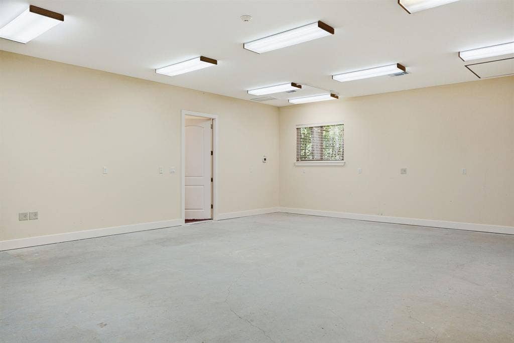 2030 Equestrian Lane, Tyler, TX 75703 2030 Equestrian Lane, Tyler, TX 75703