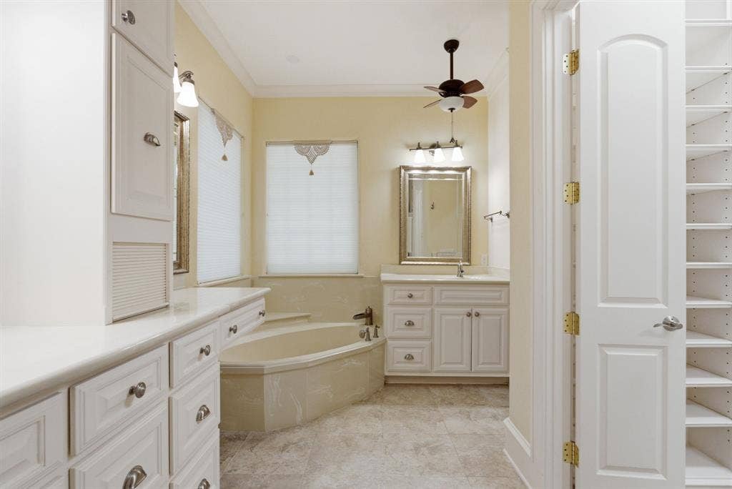 2030 Equestrian Lane, Tyler, TX 75703 2030 Equestrian Lane, Tyler, TX 75703