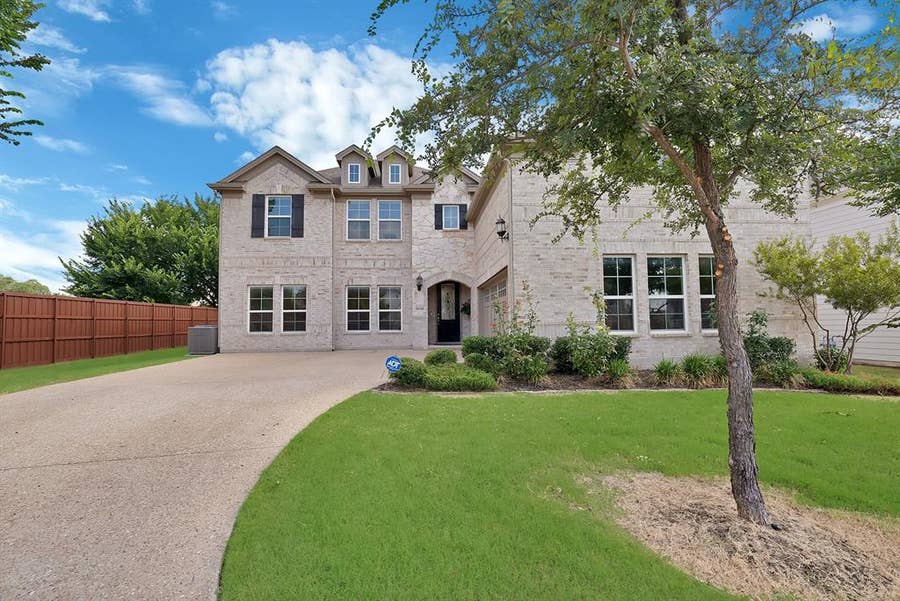 Property photo for 1616 Colonnade Court, McKinney, TX