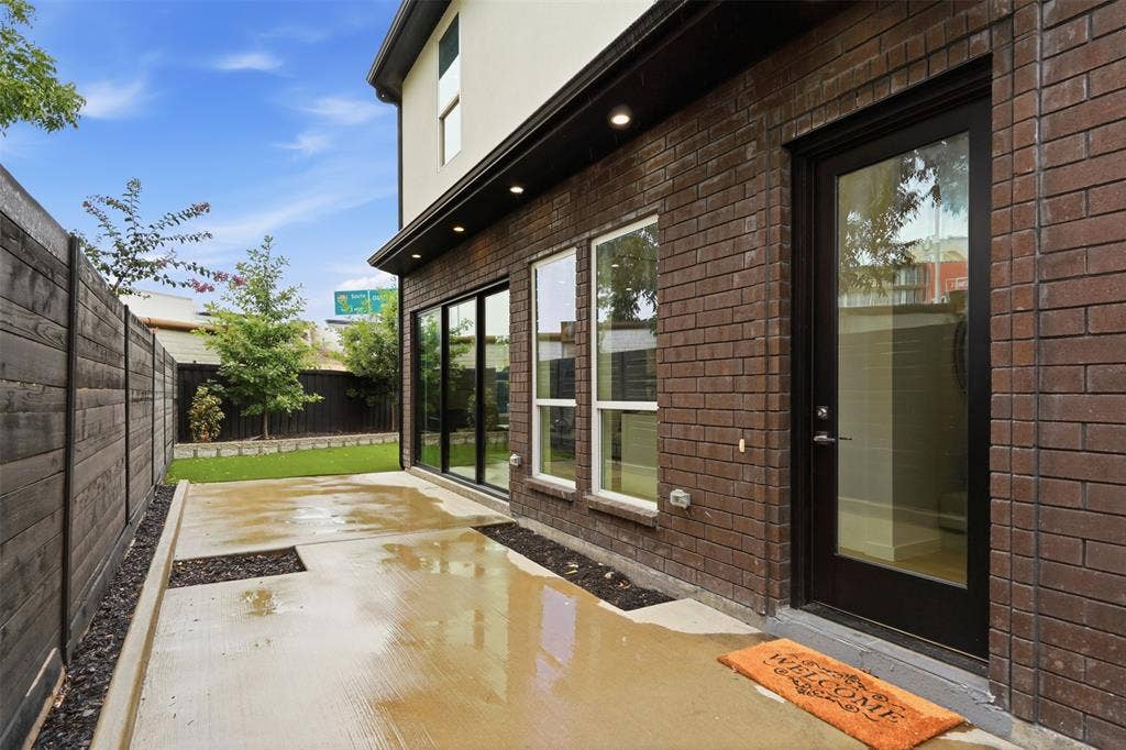 2724 Hondo, Dallas, TX 75219 2724 Hondo, Dallas, TX 75219