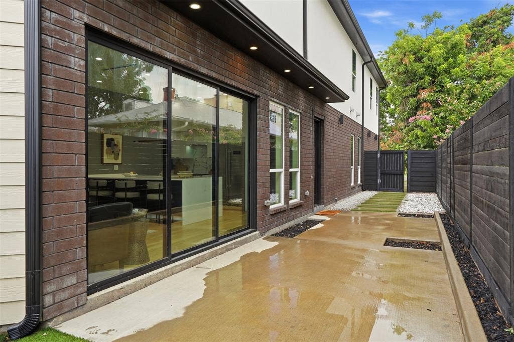 2724 Hondo, Dallas, TX 75219 2724 Hondo, Dallas, TX 75219