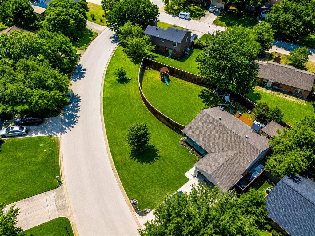 1119 Normandy Drive, Grapevine, TX 76051 Huge lot