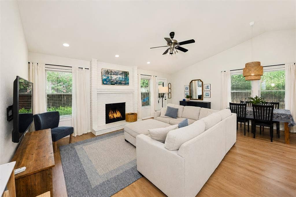 1119 Normandy Drive, Grapevine, TX 76051 1119 Normandy Drive, Grapevine, TX 76051