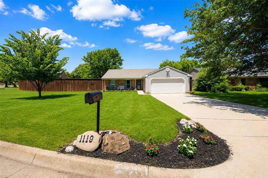 1119 Normandy Drive, Grapevine, TX 76051 1119 Normandy Drive, Grapevine, TX 76051