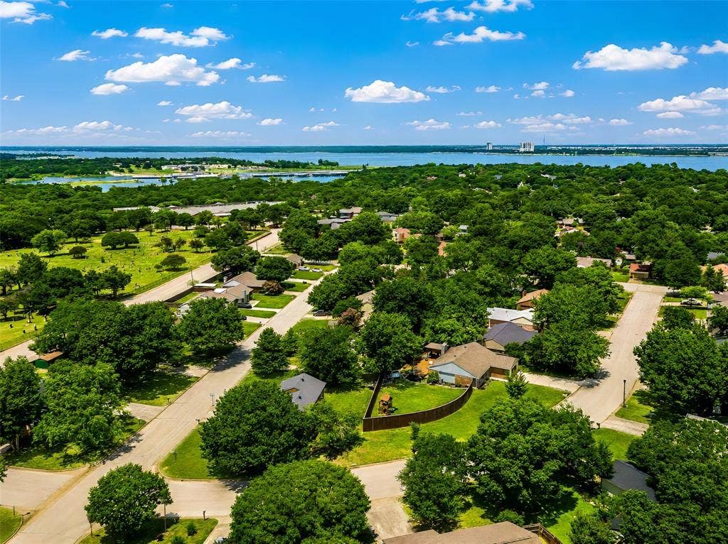 1119 Normandy Drive, Grapevine, TX 76051 View of Lake Grapevine