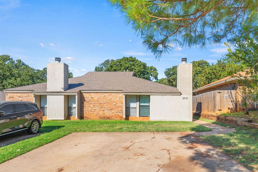 2512 Windy Pine Lane, Arlington, TX 76015 2512 Windy Pine Lane, Arlington, TX 76015