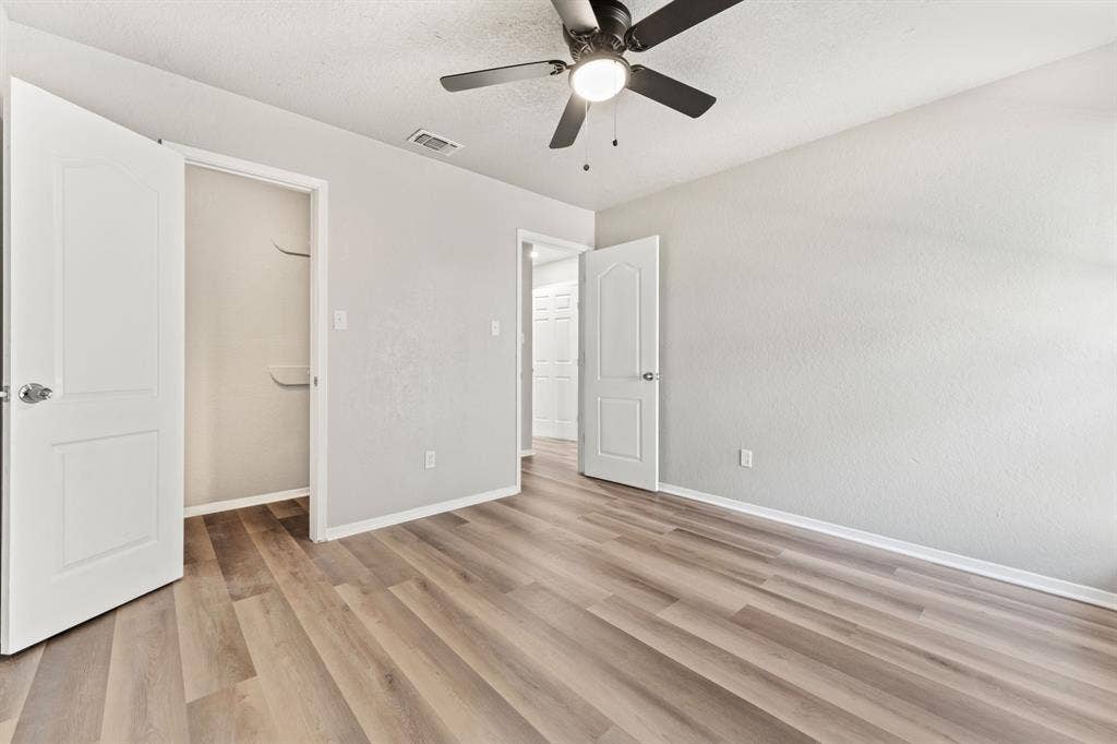 2512 Windy Pine Lane, Arlington, TX 76015 2512 Windy Pine Lane, Arlington, TX 76015