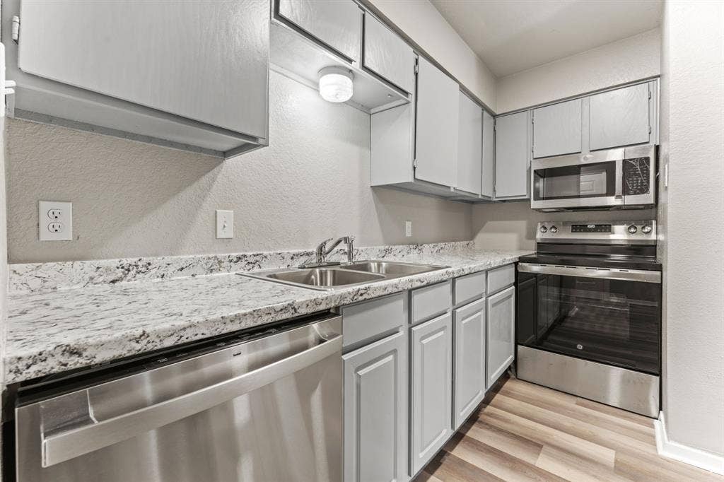 2512 Windy Pine Lane, Arlington, TX 76015 2512 Windy Pine Lane, Arlington, TX 76015