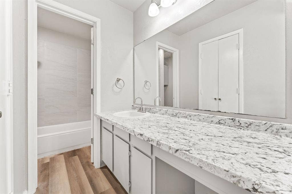 2512 Windy Pine Lane, Arlington, TX 76015 2512 Windy Pine Lane, Arlington, TX 76015