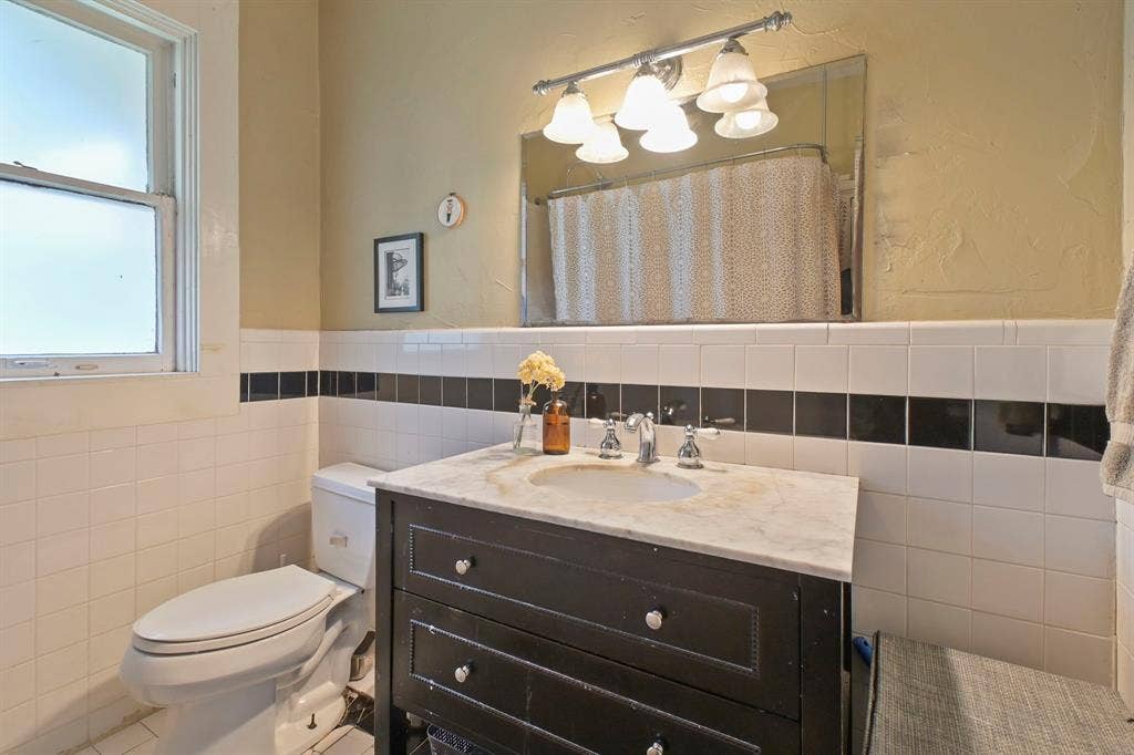 218 N Rosemont Avenue, Dallas, TX 75208