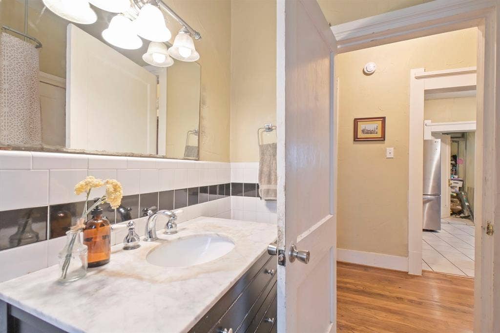 218 N Rosemont Avenue, Dallas, TX 75208