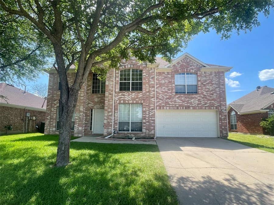 Property photo for 7520 Sunburst Trail, Denton, TX