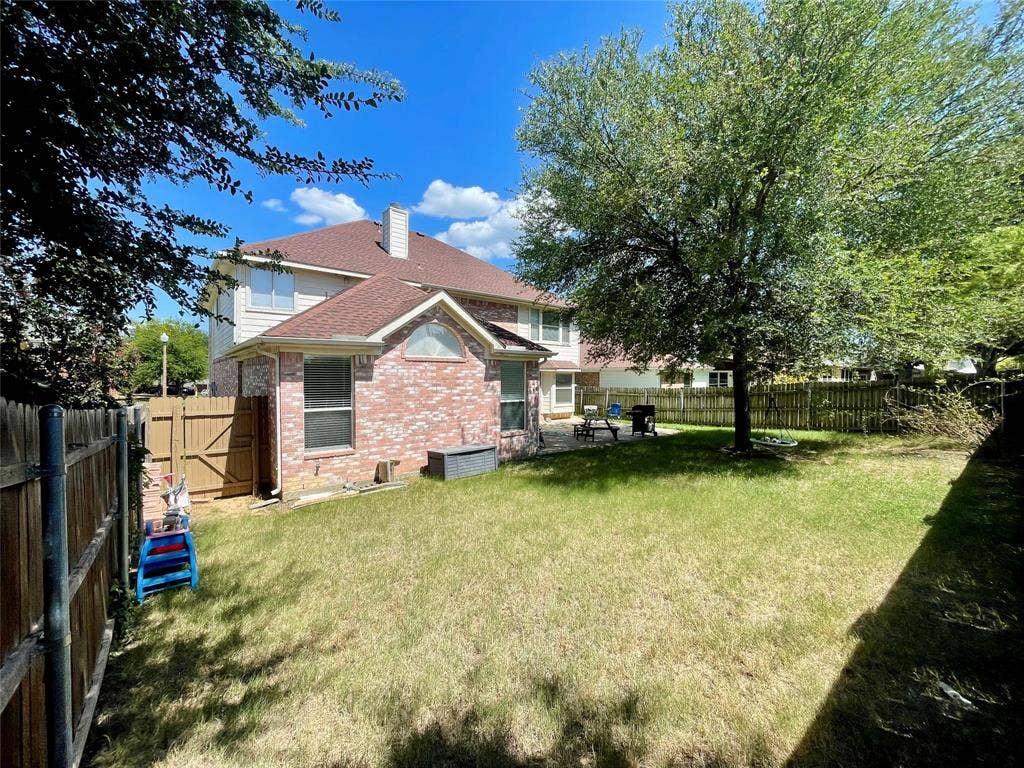 7520 Sunburst Trail, Denton, TX 76210