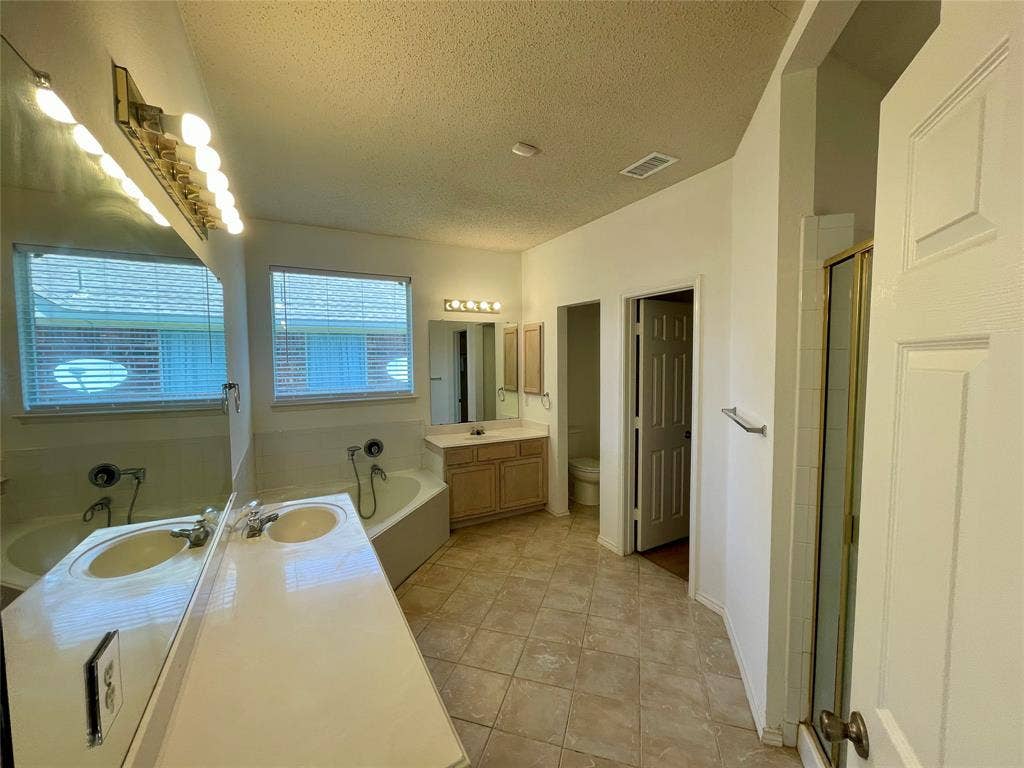 7520 Sunburst Trail, Denton, TX 76210