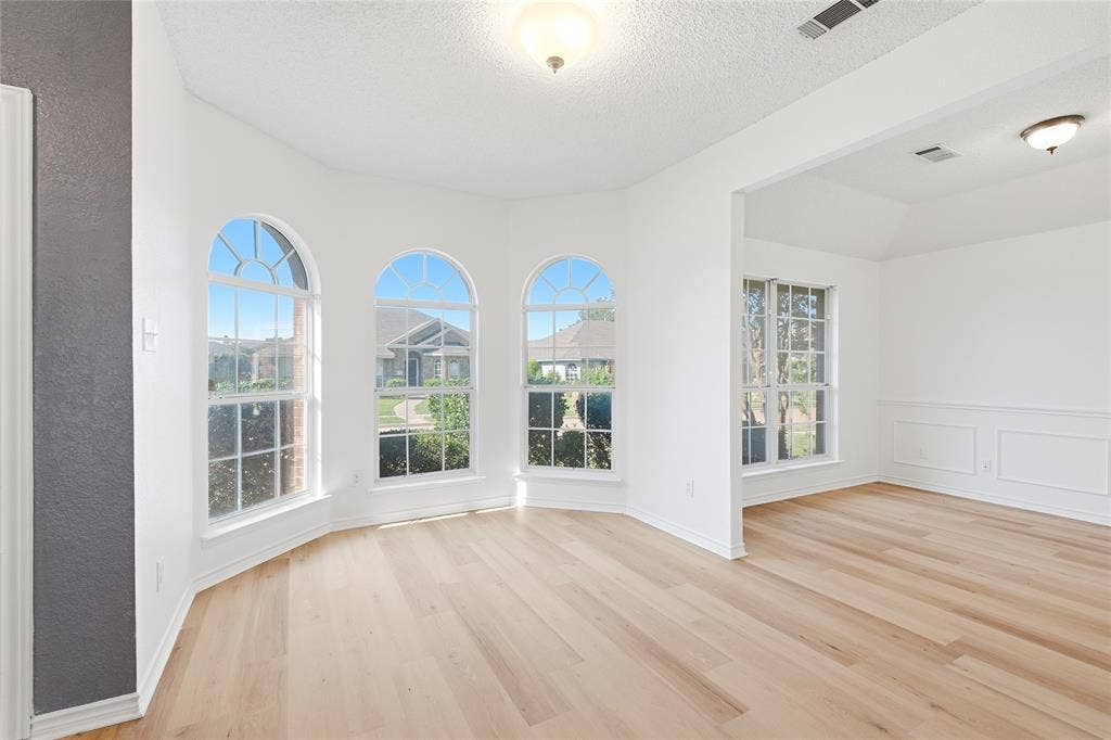 4912 Basil Drive, McKinney, TX 75070 4912 Basil Drive, McKinney, TX 75070