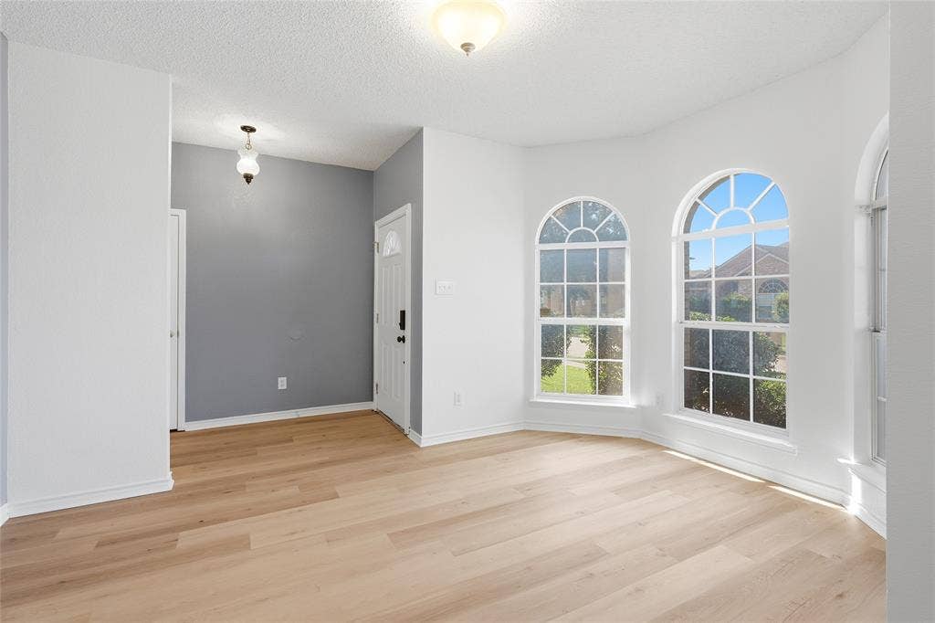 4912 Basil Drive, McKinney, TX 75070 4912 Basil Drive, McKinney, TX 75070